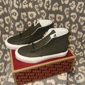 Vans Sk8-Hi Tapered Sneakers in Soft Leather Green & True White New 🆕